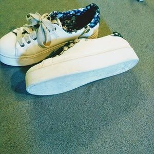 BCBGeneration cara women's shoes